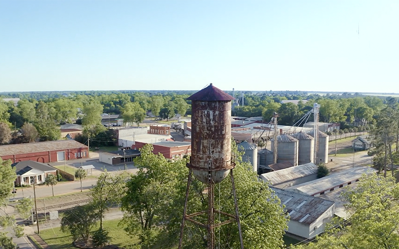 How Dollar General brings convenient essentials to a rural