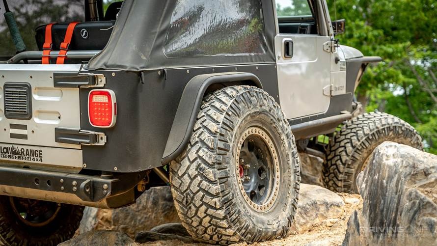 006-all-terrain-or-mud-terrain-tire-which-is-better.jpg