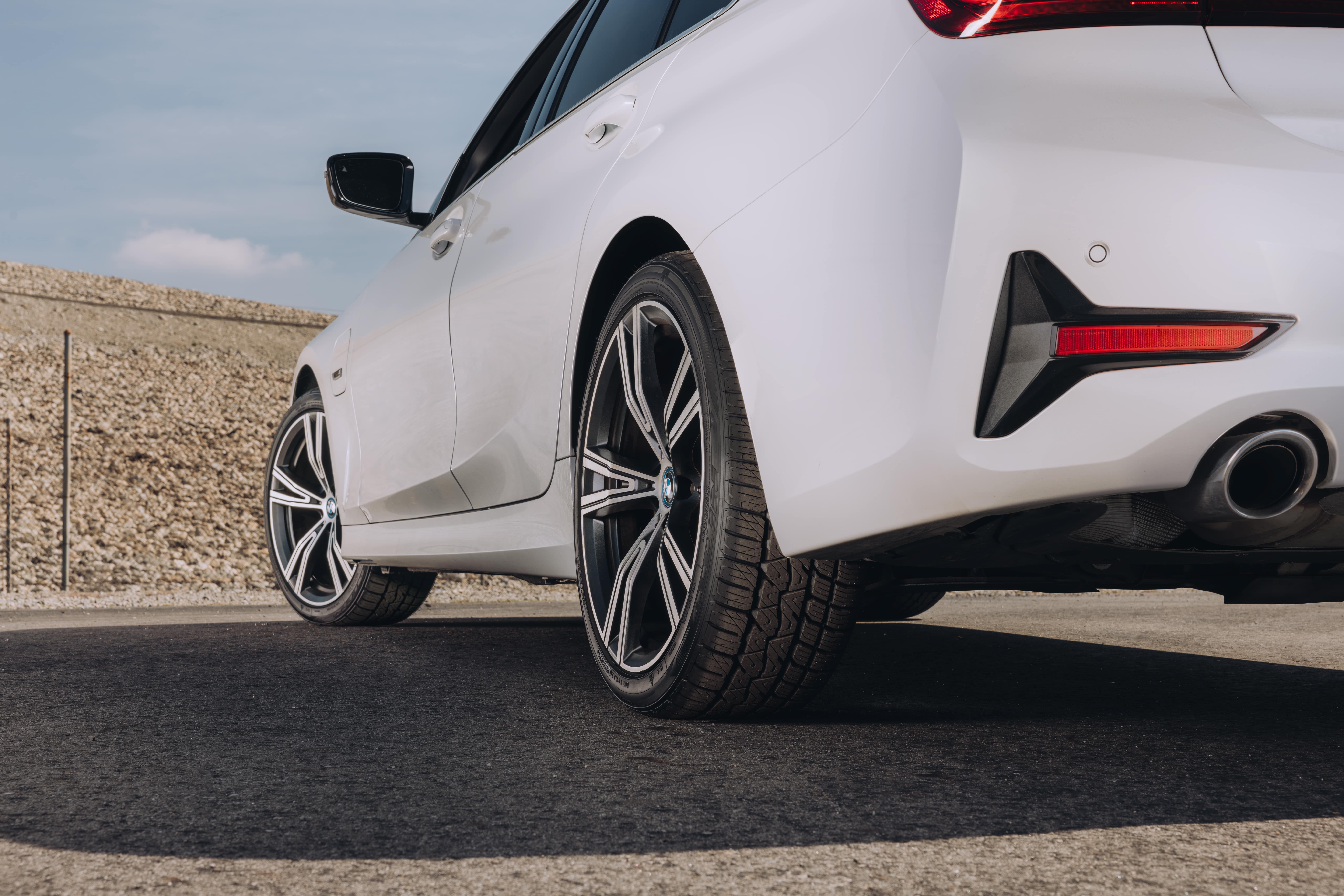 Motivo 365 BMW 2-min.jpg
