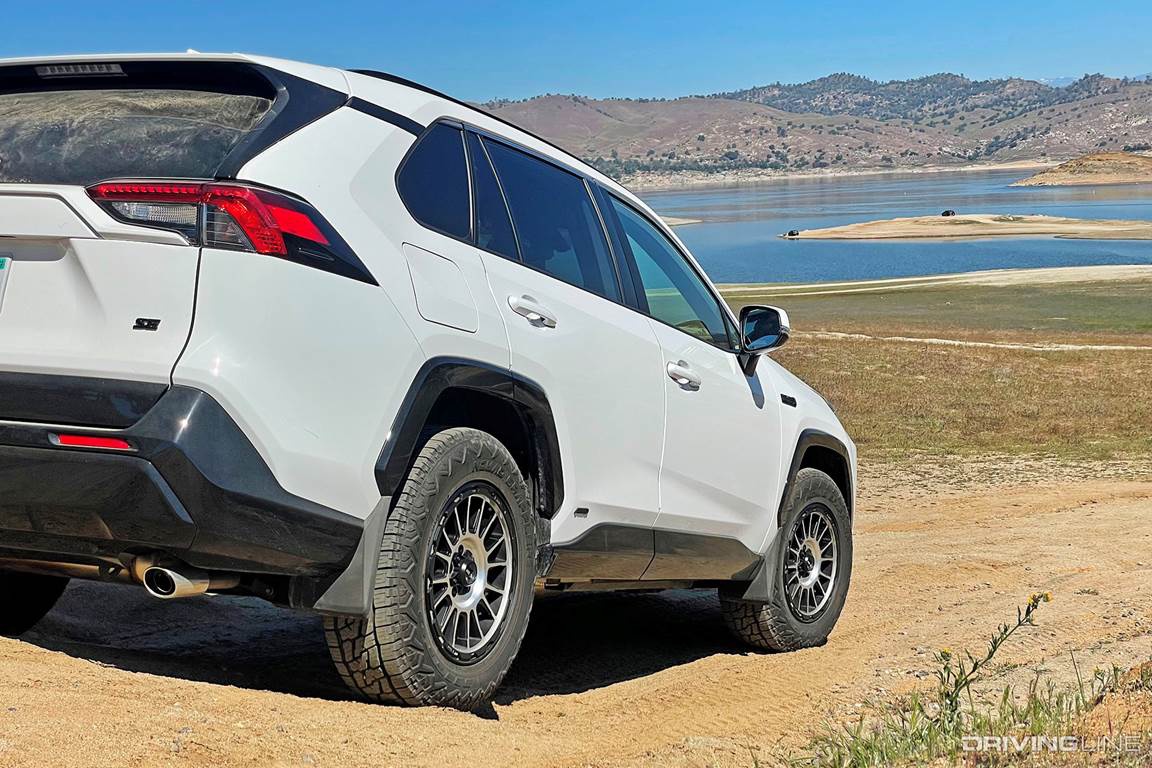 rav4-prime-adventure-05.jpg