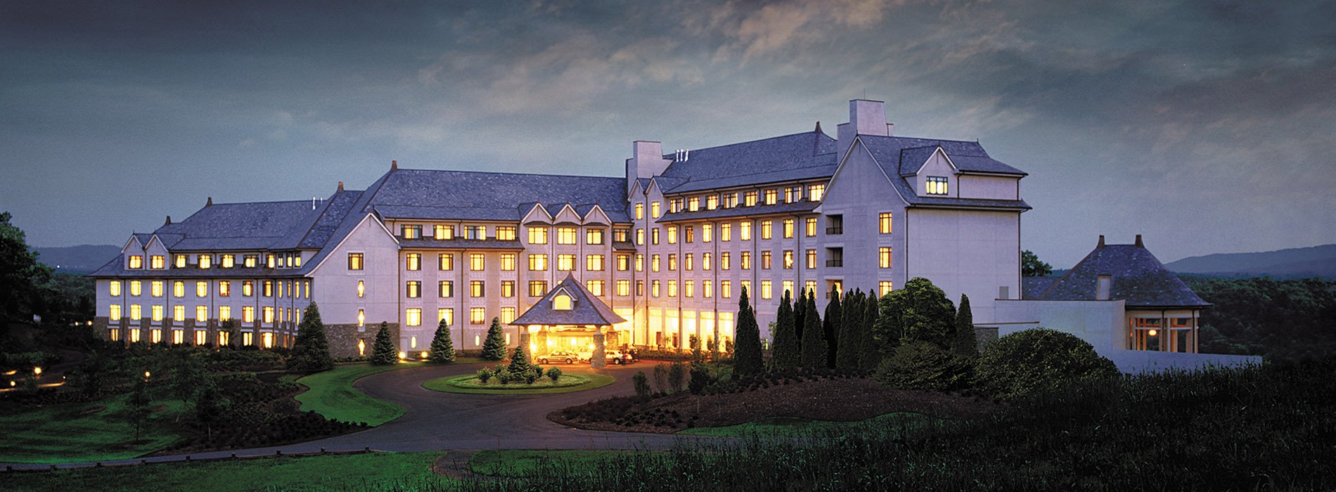Enjoy World-Class Service Amid Sweeping Mountain Views at Biltmore