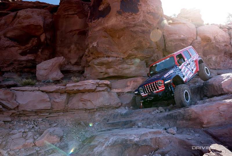 001-2018-jeep-wrangler-unlimited-jl-rubicon-evo-mfg-bolt-on-coliover-nitto-tire.jpg