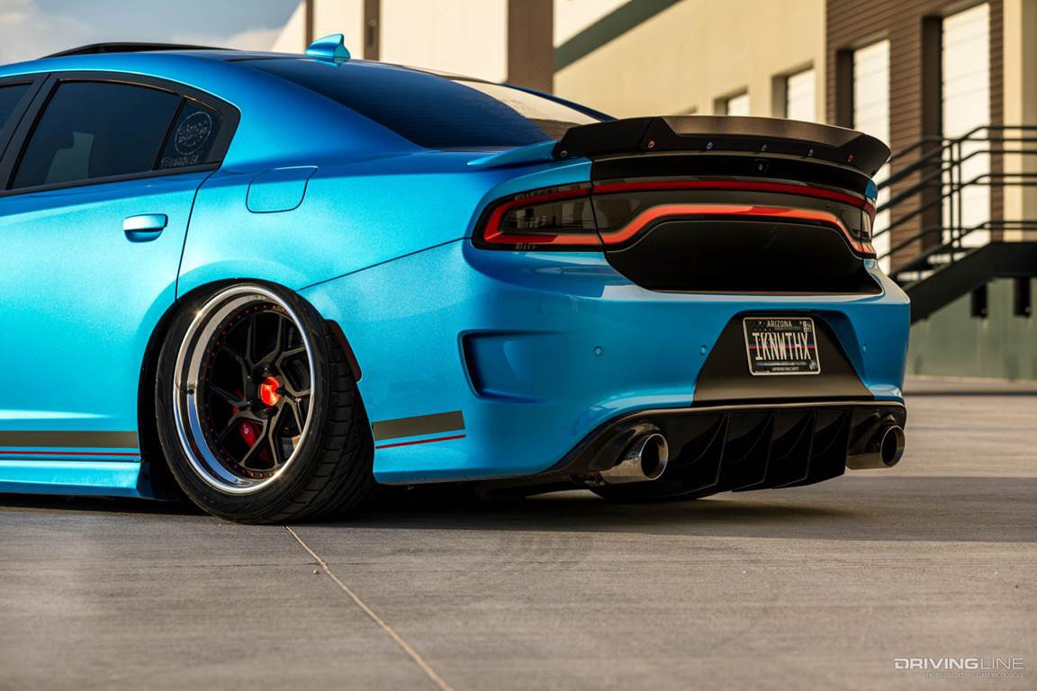 custom-2015-dodge-charger-srt-52.jpg