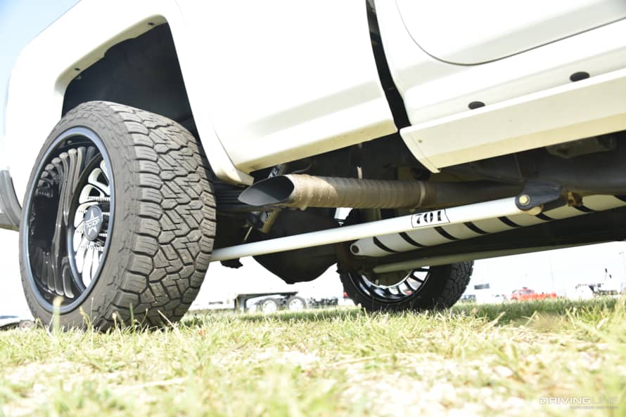 gmc-sierra-2500-hd-custom-exhaust.jpg