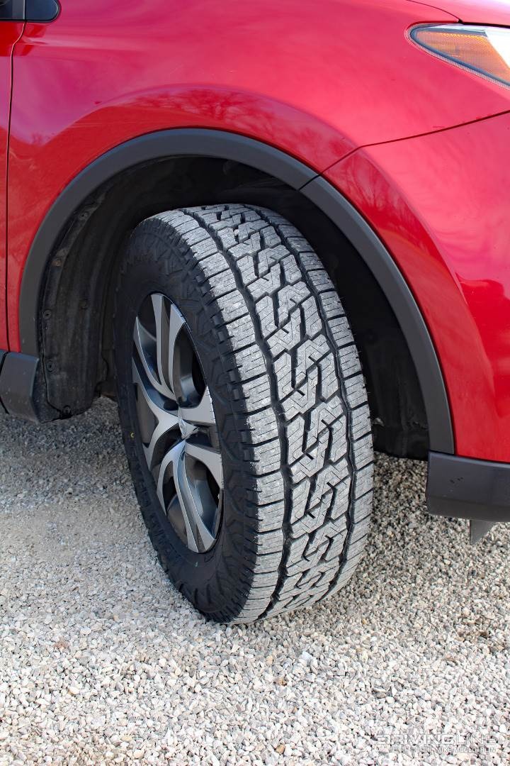 variable-pitch-tread-pattern-nitto-nomad-grappler.jpg