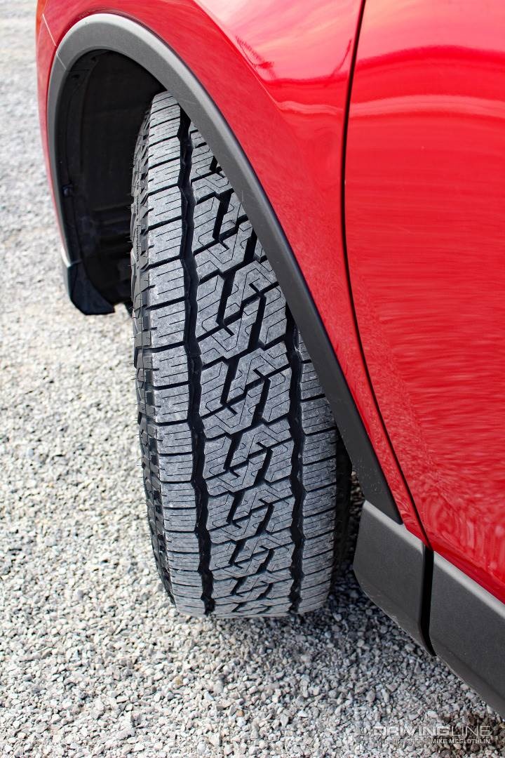zig-zag-lateral-grooves-nitto-nomad-grappler-tire.jpg